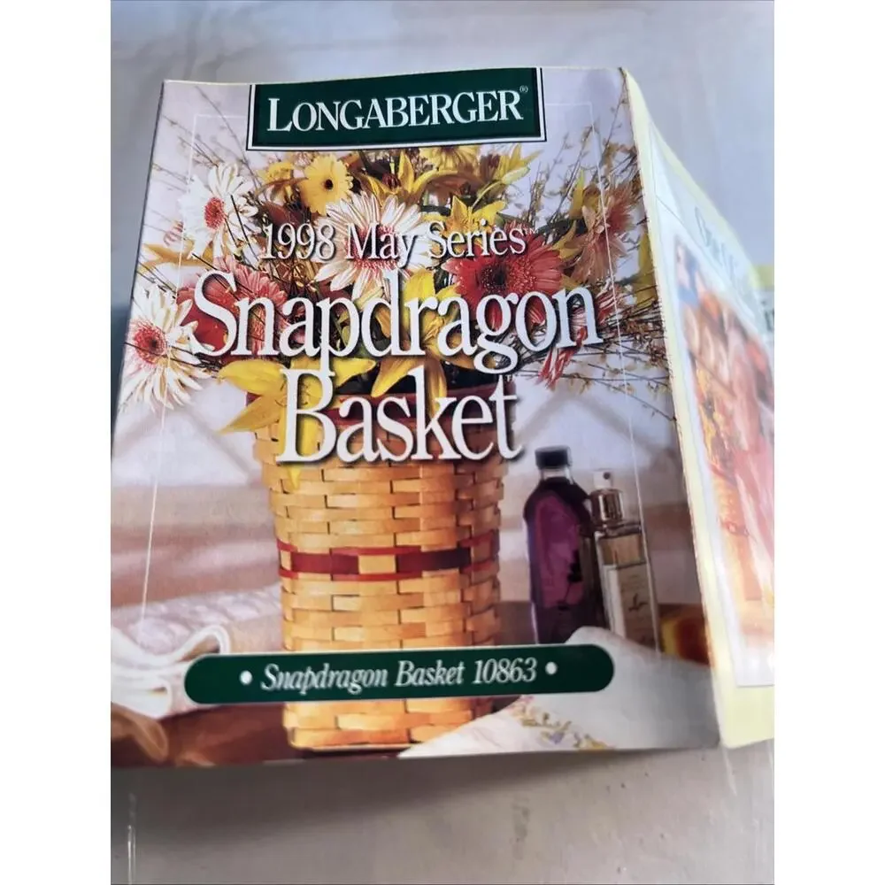 Longaberger 1998 May Series Snapdragon Basket w/Liner, Protector and Tie-on